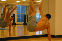 One-Armed_L-Kicks_2_JPG_jpg_jpg_fs